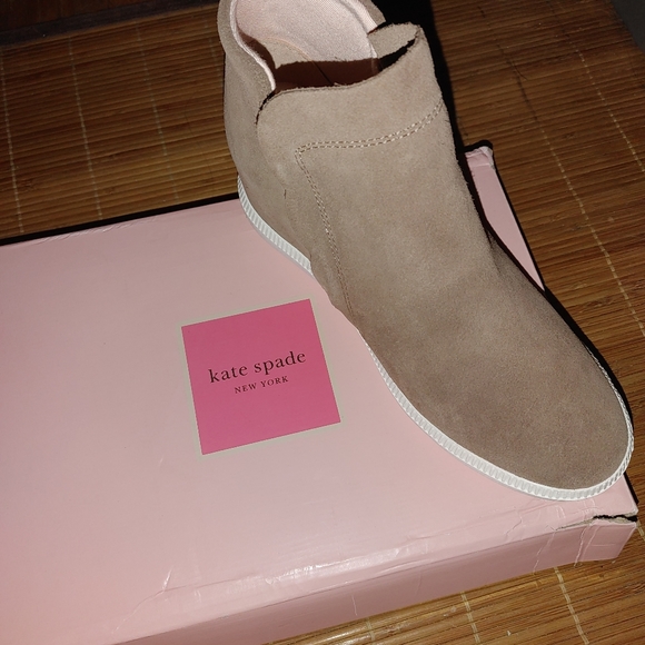 Kate Spade Wilkes Sneaker - Picture 4 of 8